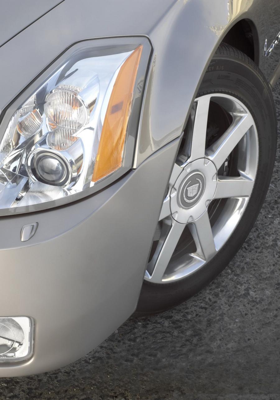  Cadillac XLR Roadster 2004 года  (фото 104 из 128)